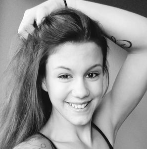 Meet your Posher, Danika